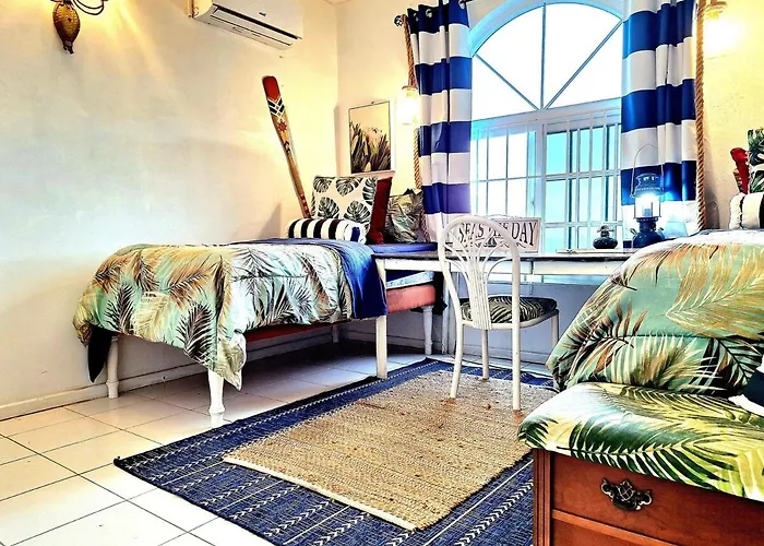 Oceanview! Walk To Town And Beach-payment Required To Reserve Ocho Ríos
