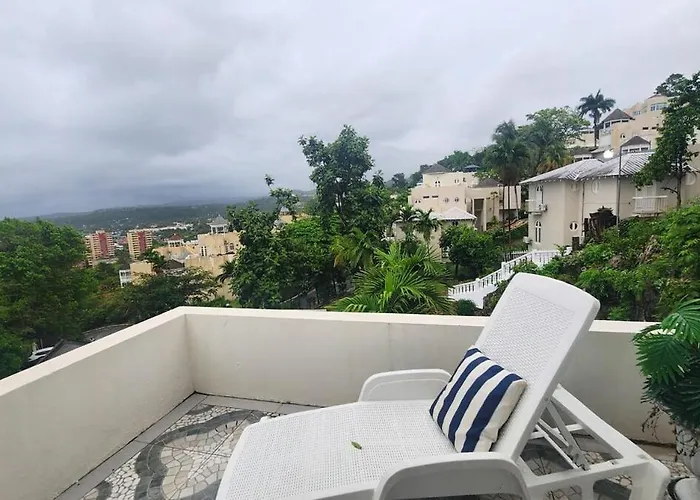 Oceanview! Walk To Town And Beach-payment Required To Reserve Ocho Ríos