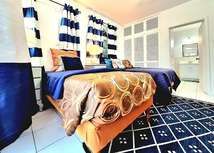 Oceanview! Walk To Town And Beach-payment Required To Reserve Apartamento Ocho Ríos